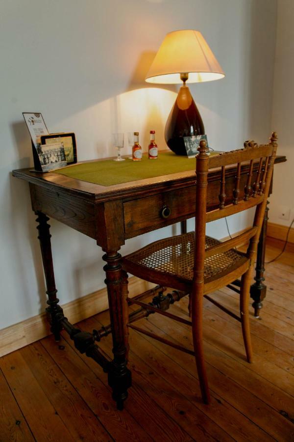 Bed & Breakfast Chateau Les Cedres Bretteville-l'Orgueilleuse Zewnętrze zdjęcie